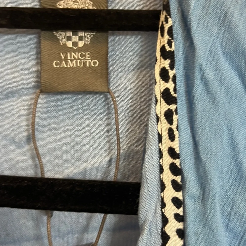 Vince Camuto Blue Banana Topper
